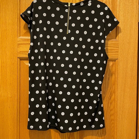 Liz Claiborne capped sleeve blouse - Picture 4 of 5